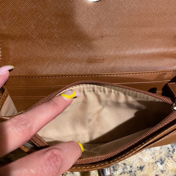 Vintage Coach Wallet w/ Twist Lock - Picture 6 of 8